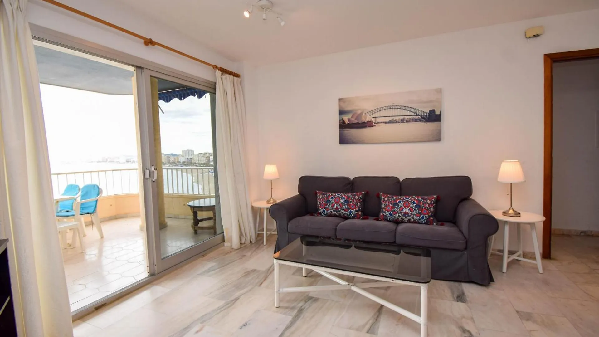 Ref 257 Apartamento En Primera Linea De Playa Con Impresionantes Vistas Al Mediterraneo Fuengirola