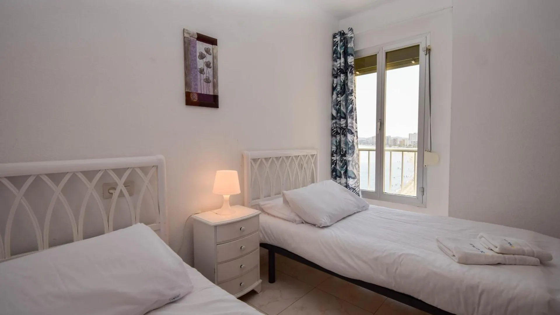 Ref 257 Apartamento En Primera Linea De Playa Con Impresionantes Vistas Al Mediterraneo Fuengirola